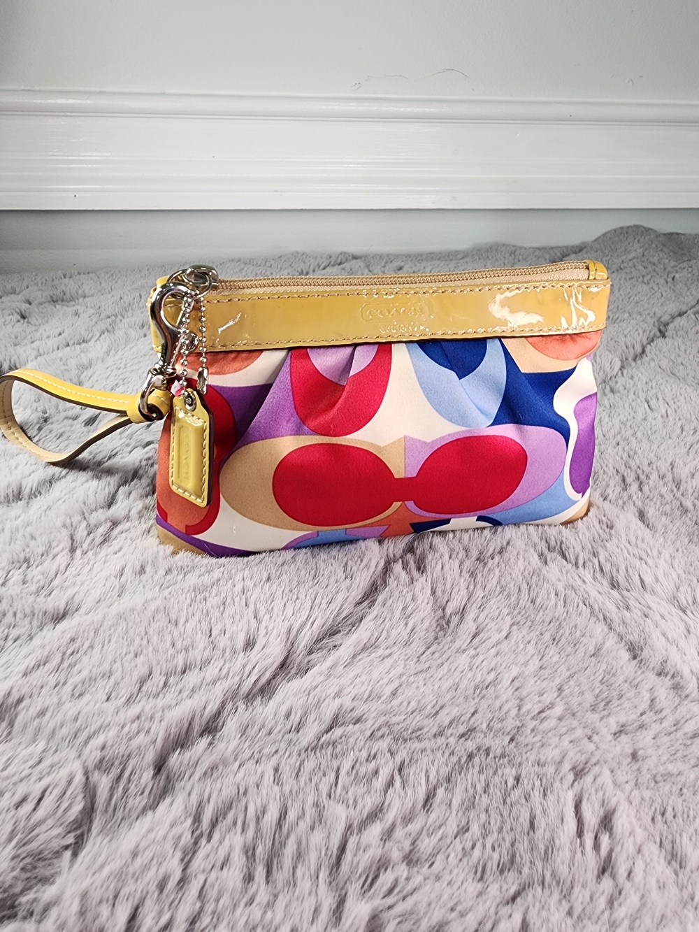 Coach Multicolor Signature Soho Pleated Sateen Wristlet Yellow Patent Trim Y2K